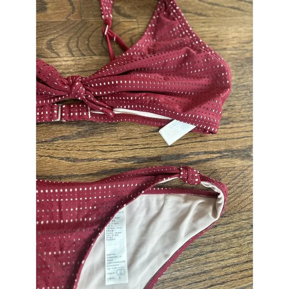 Abercrombie & Fitch Laser Cut Red Bikini Top with Adjustable Straps Size Large - Picture 7 of 7